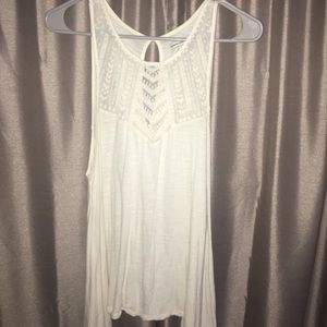 American Eagle flowy tank with lace detail